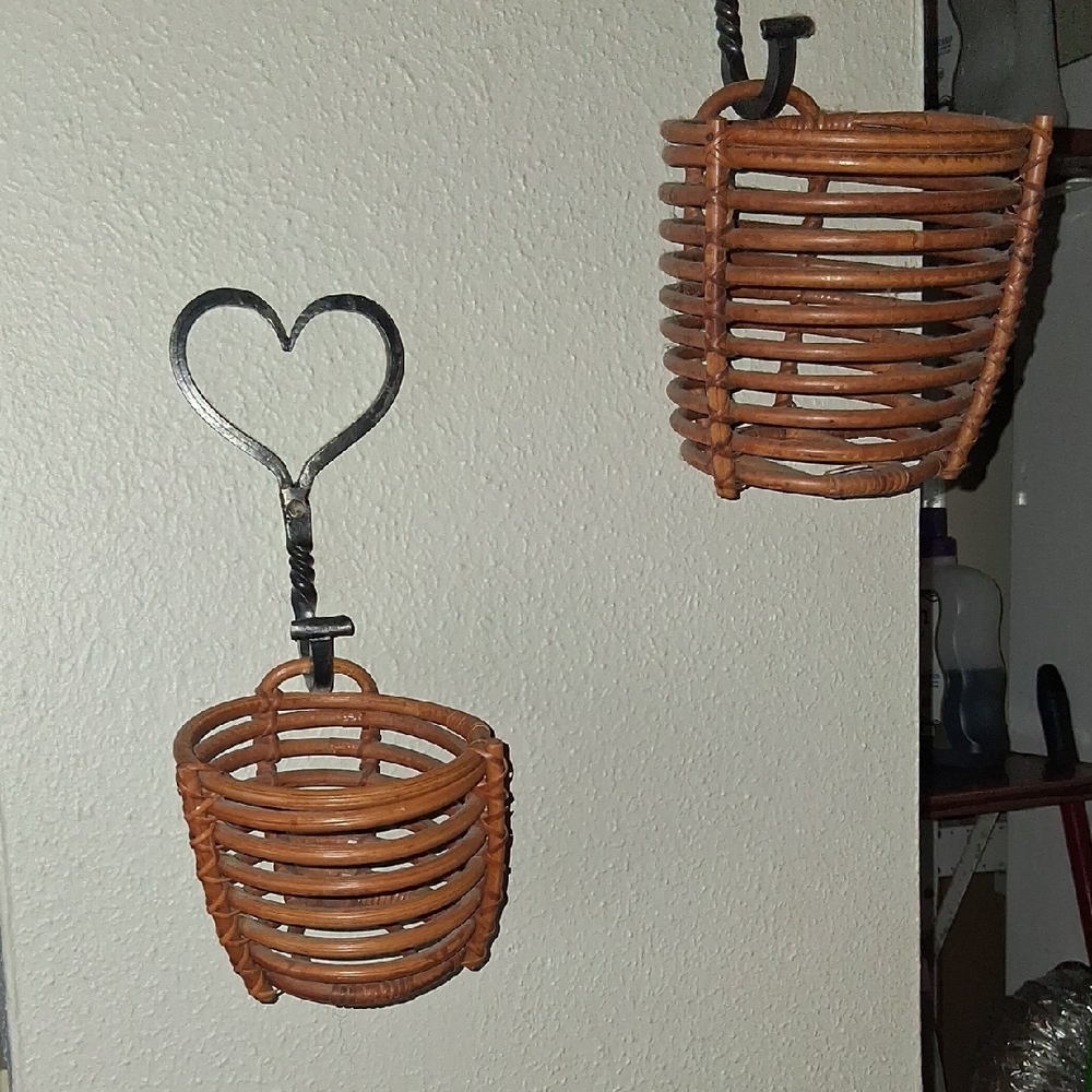 Wicker Wall Hanging Baskets